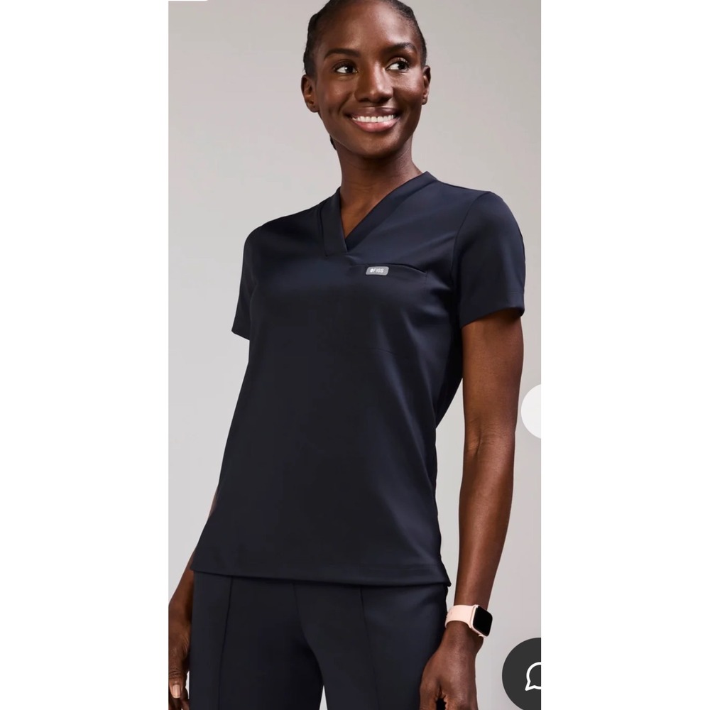 Figs Sona FORMx Slim V-Neck Scrub Top Womens Small Navy NEW Moisture Wicking
